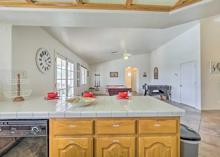 Ferienhaus Sunny Retreat W/ Private Pool & Grill! *